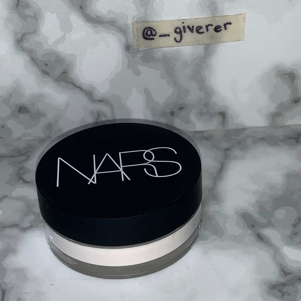NARS Crystal Translucent Powder Setting Powder - Picture 2 of 9
